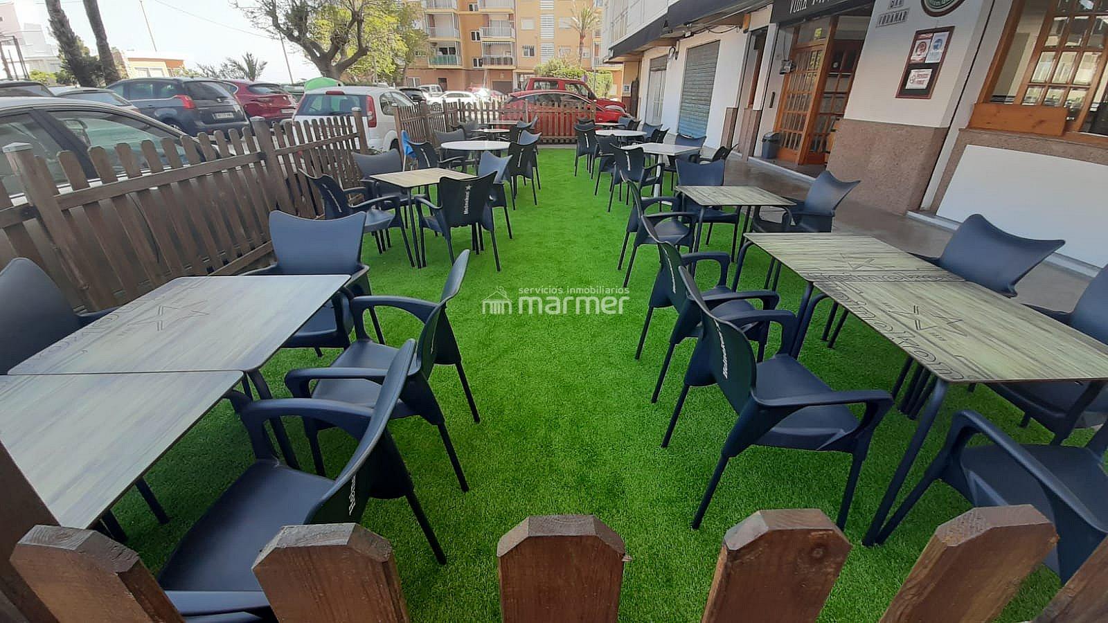 Restaurante de 140 Metros Cuadrados con Licencia en Plena Actividad Situado a 1ª Línea de Playa en la Zona del Faro de Cullera!!!!