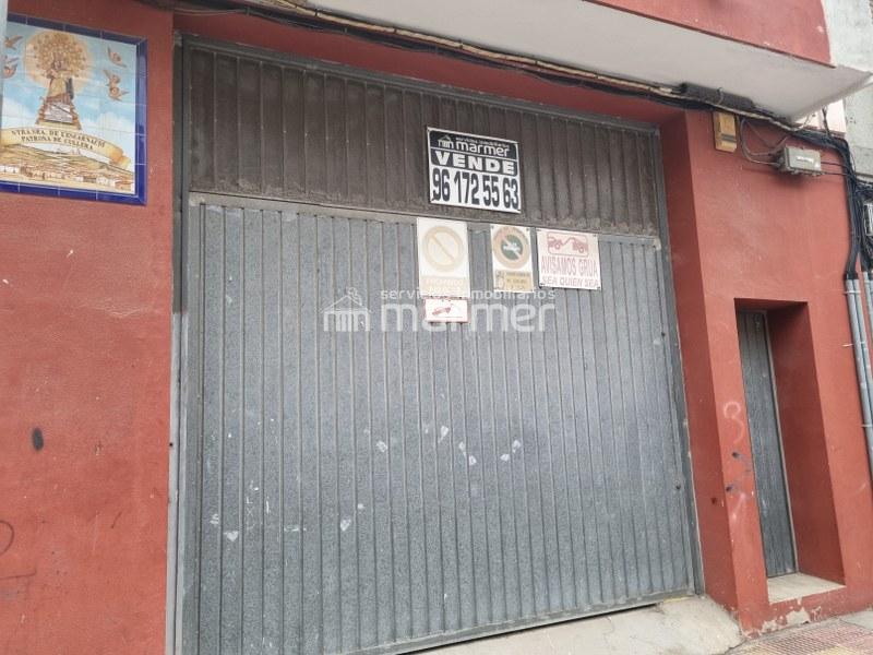 Local Comercial de 181 Metros Cuadrados en Pleno Centro del Raval de Cullera con Muchas Posibilidades y Situado a Pie de Calle Oportunidad!!!!