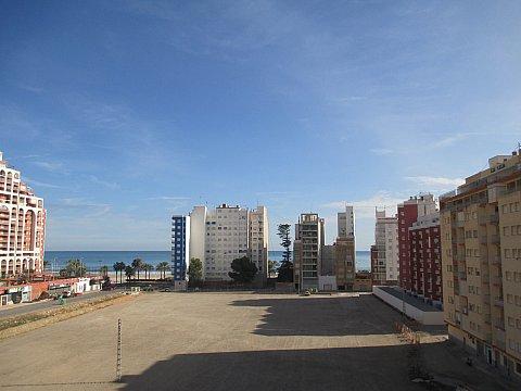 Playa de San Antonio Vistas Estupendas al Mar y a la Ciudad 3 Habitaciones Dobles y 1 Baño Completo Reformado Orientación Inmejorable Oportunidad!!!!