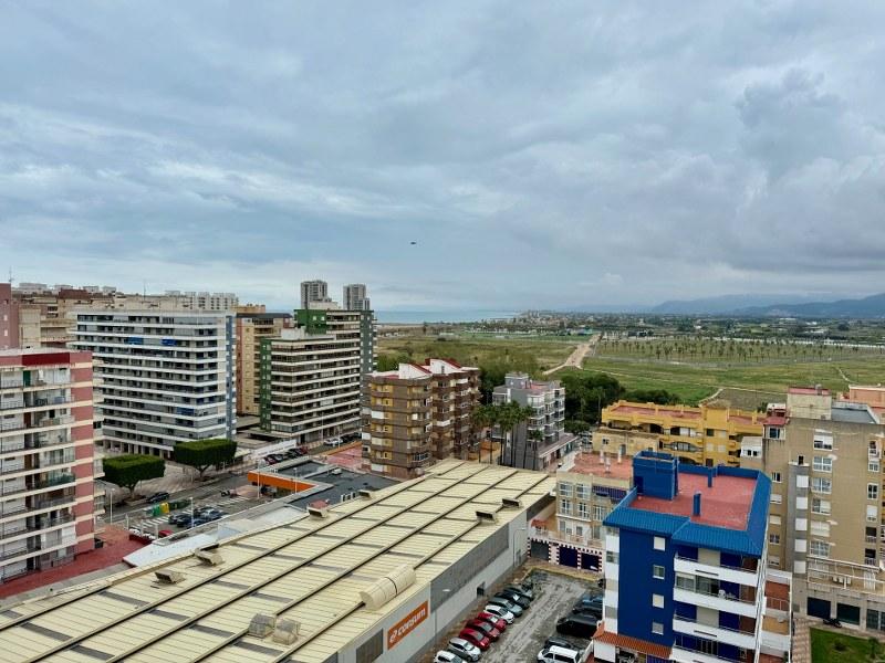 Ático Terraza de 30 Metros Cuadrados con Vistas Espectaculares a Toda la Ciudad, al Mar y al Castillo de Cullera a 300 Metros de la Playa de San Antonio!!!!
