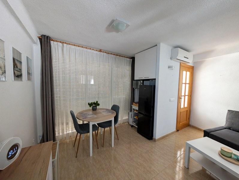 Playa de San Antonio Totalmente Reformado y Amueblado 1 Habitación Doble y 1 Baño Completo a 150 Metros del Paseo Marítimo Oportunidad!!!!