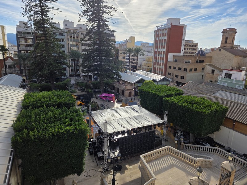 Apartamento 2 Habitaciones Dobles y 1 Baño Completo en Buen Estado en el Centro del Pueblo Vistas Espectaculares al Mercado 4ª Planta Sin Ascensor!!!!